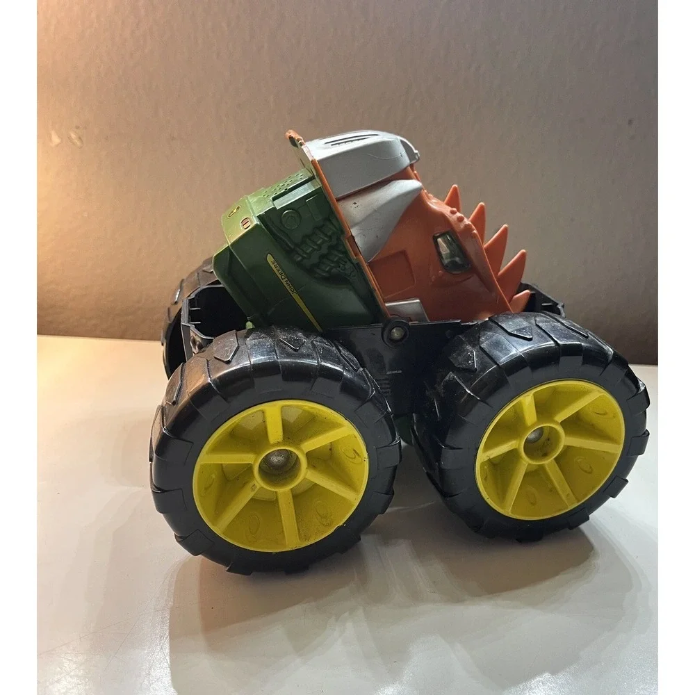 John Deere  Trucks Monster Treads Super Flippers‎ Boar Scale Combine Htf
